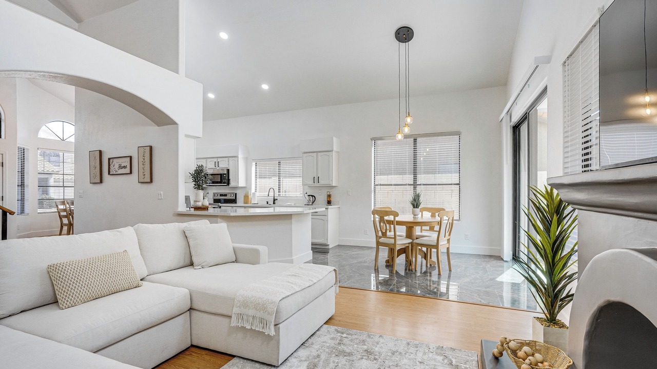Photo of Bedroom in Garden Lakes Landing