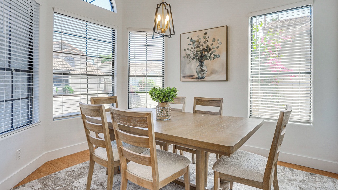 Photo of Bedroom in Garden Lakes Landing
