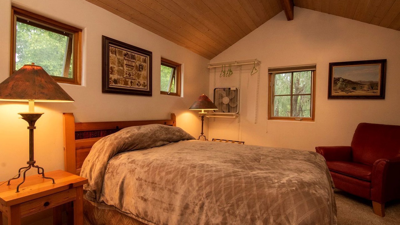 Photo of Bedroom in Pecos