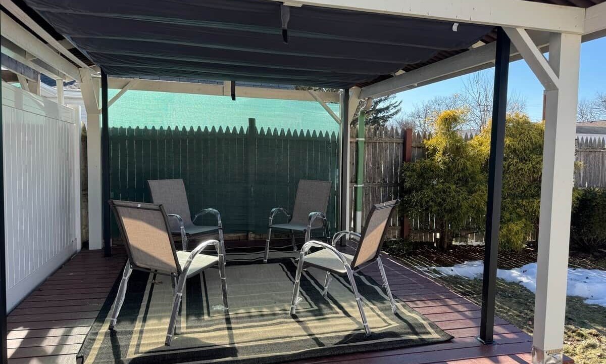 Photo of Patio Balcony in Colonie