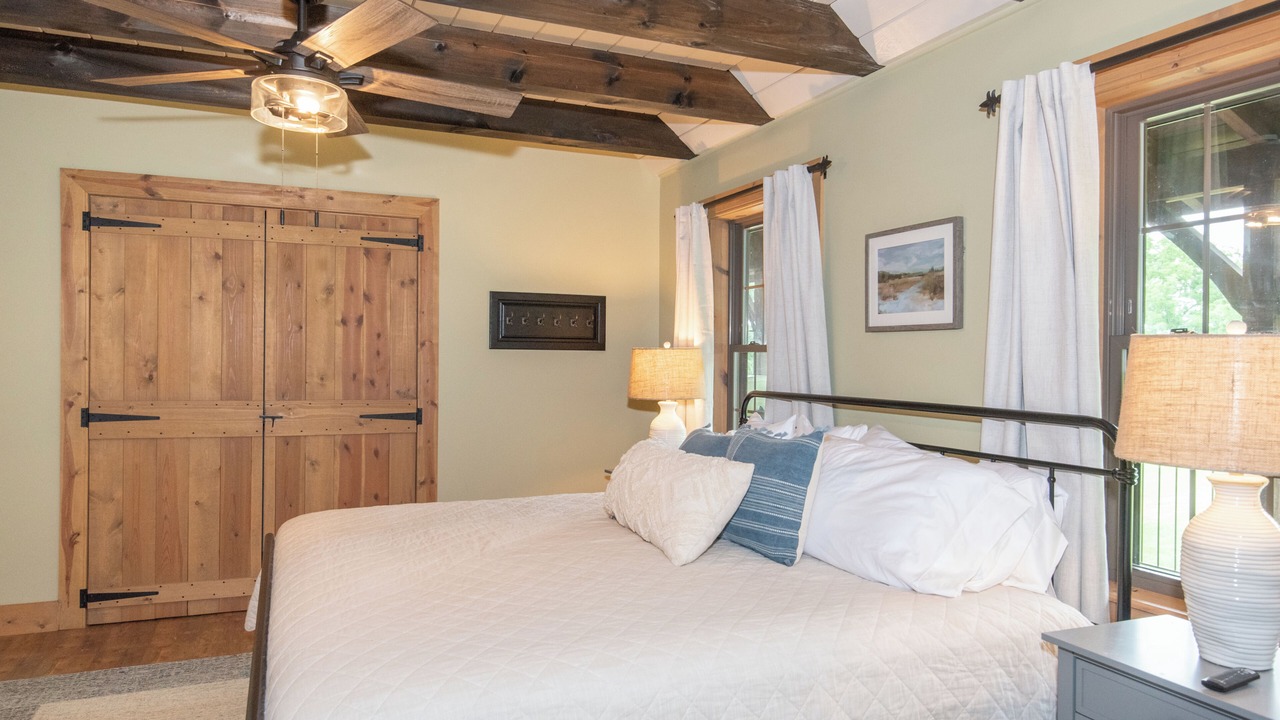 Photo of Bedroom in Everett