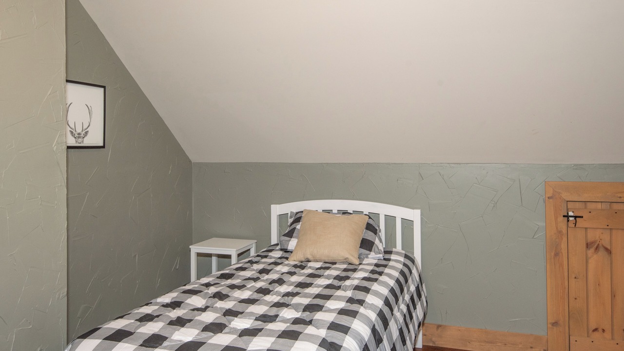Photo of Bedroom in Everett