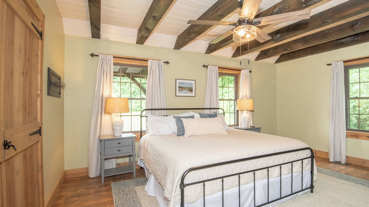 Photo of Bedroom in Everett