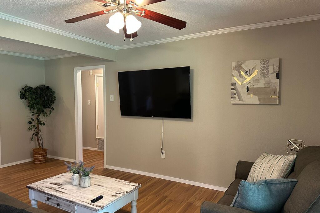 Photo of Livingroom in Euless