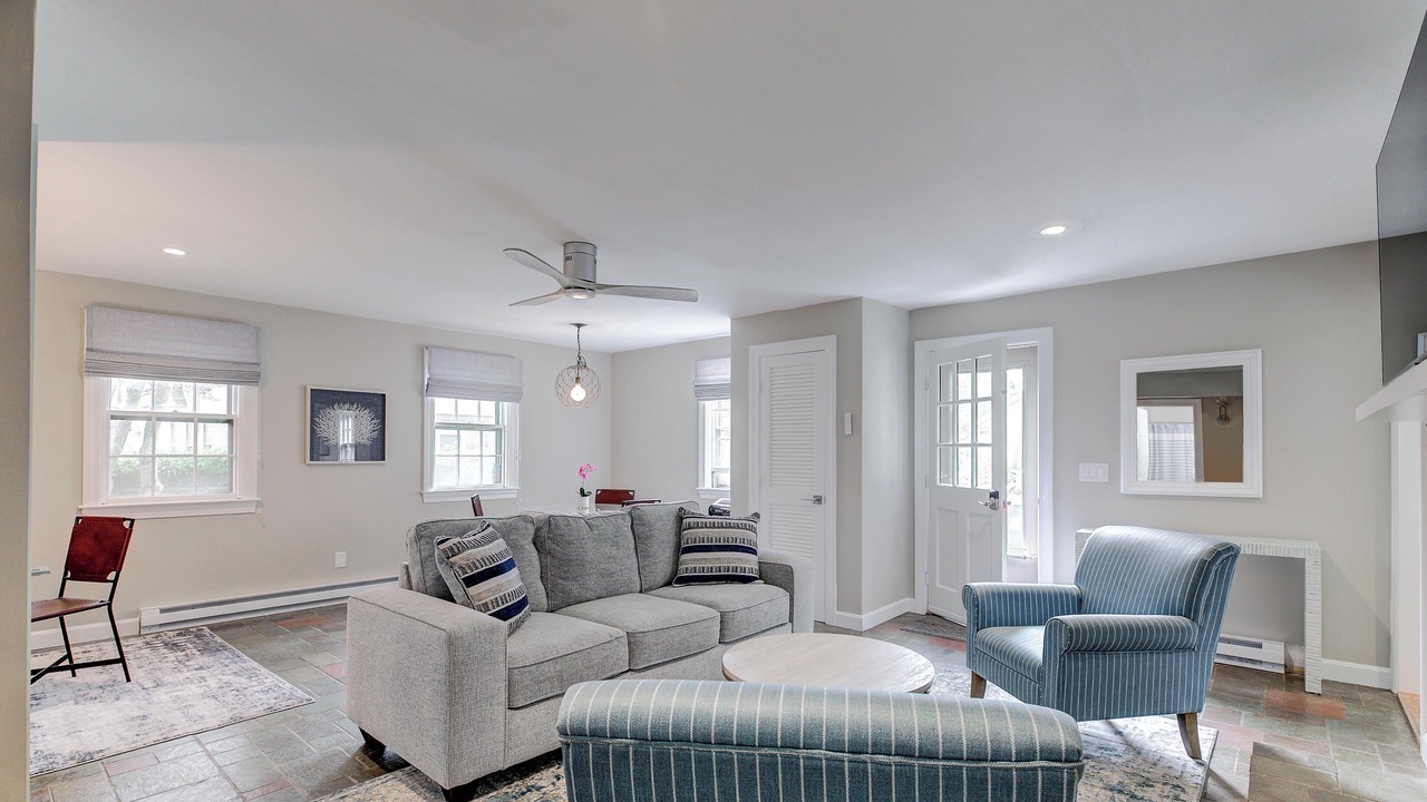 Photo of Livingroom in Top of the Hill