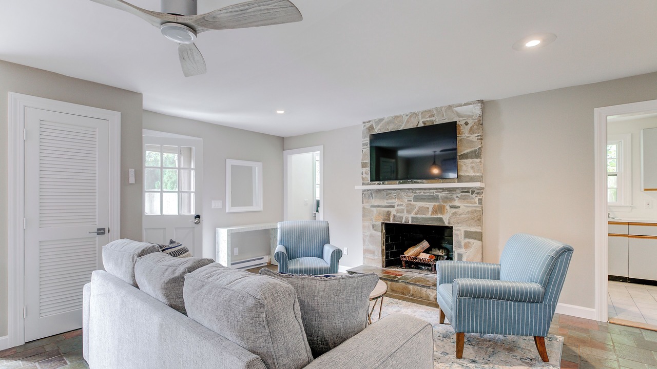 Photo of Livingroom in Top of the Hill