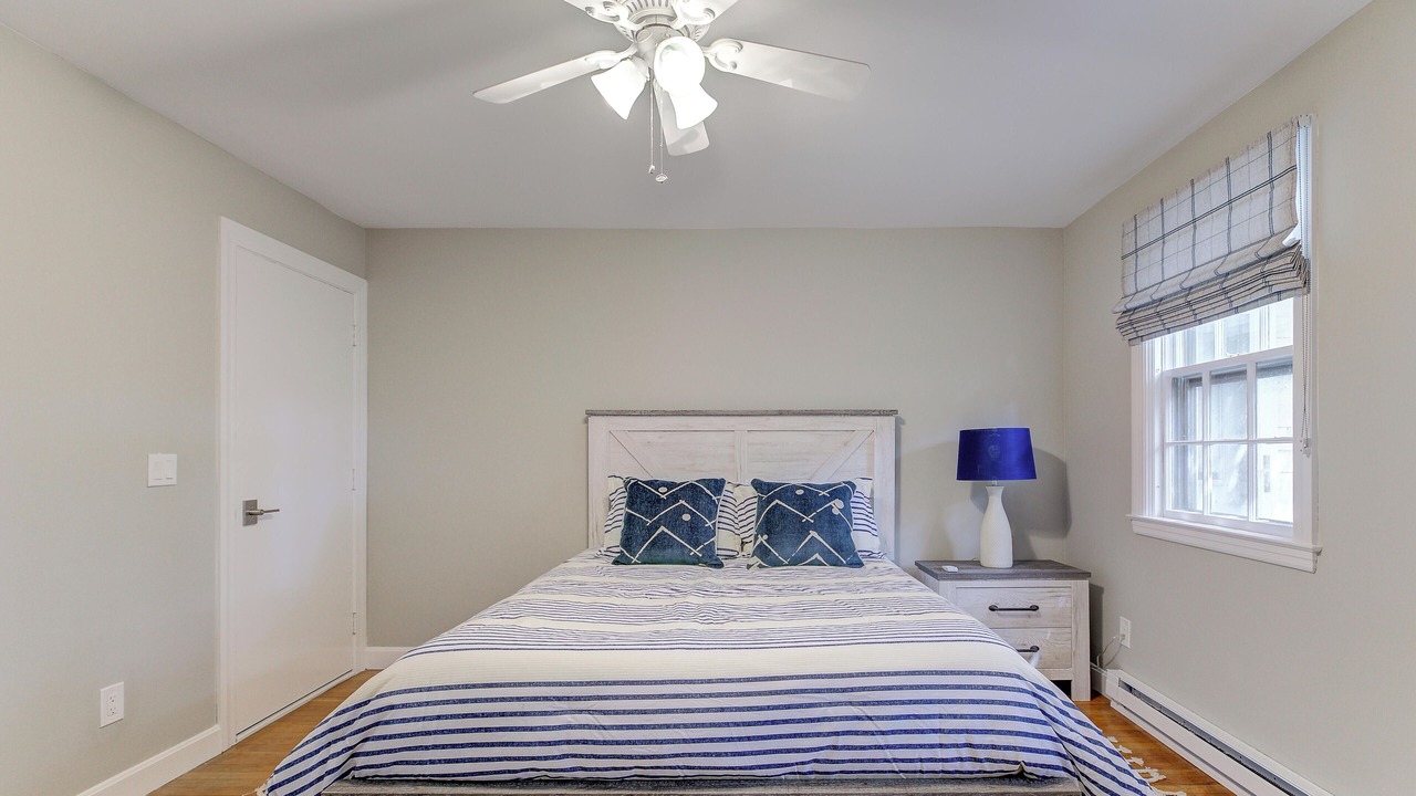 Photo of Bedroom in Top of the Hill