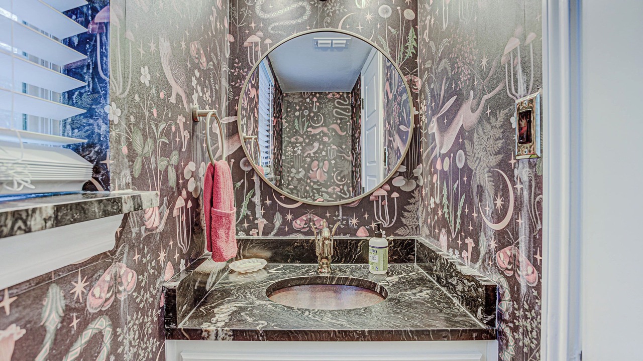 Photo of Bathroom in Lakeland Park