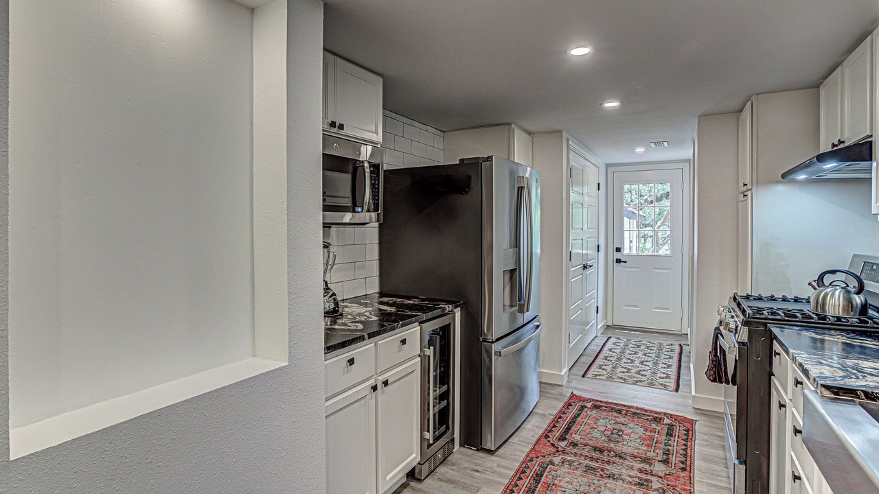 Photo of Kitchen in Lakeland Park