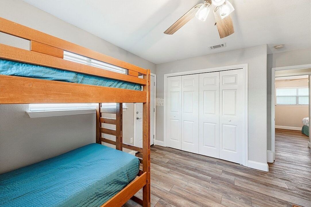 Photo of Bedroom in Leeward Sands
