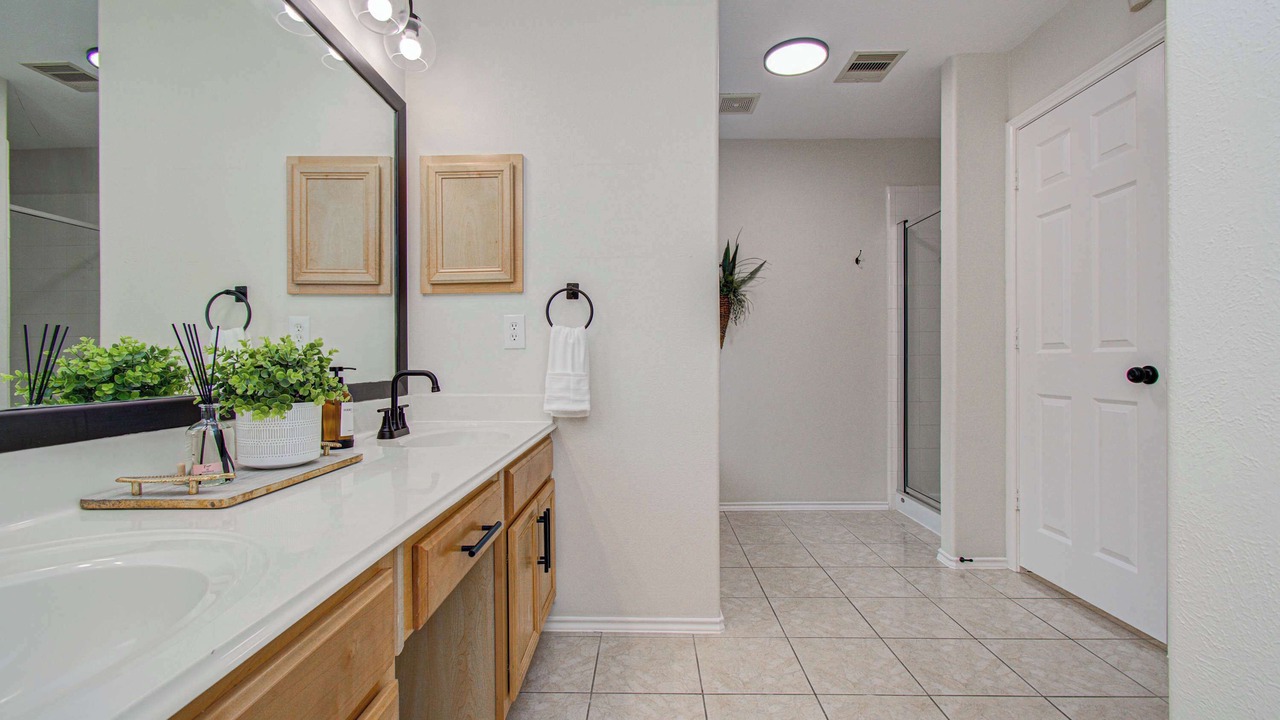 Photo of Bathroom in Clodine