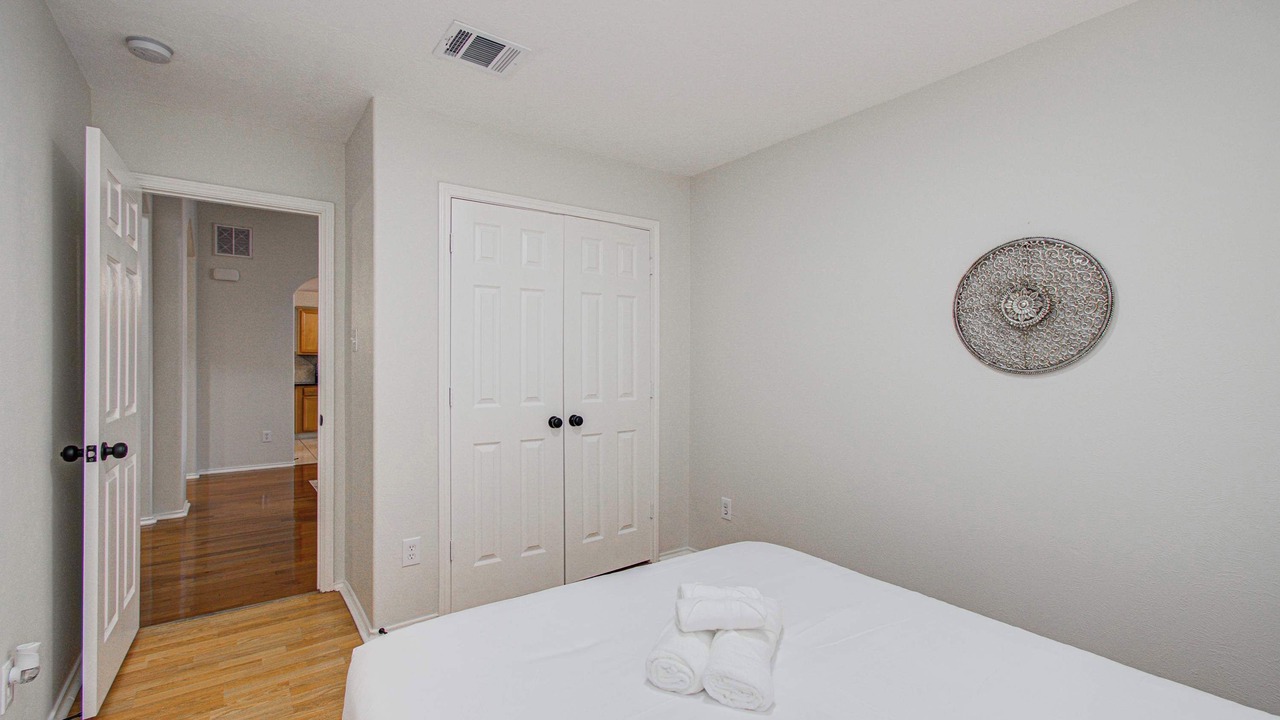 Photo of Bedroom in Clodine