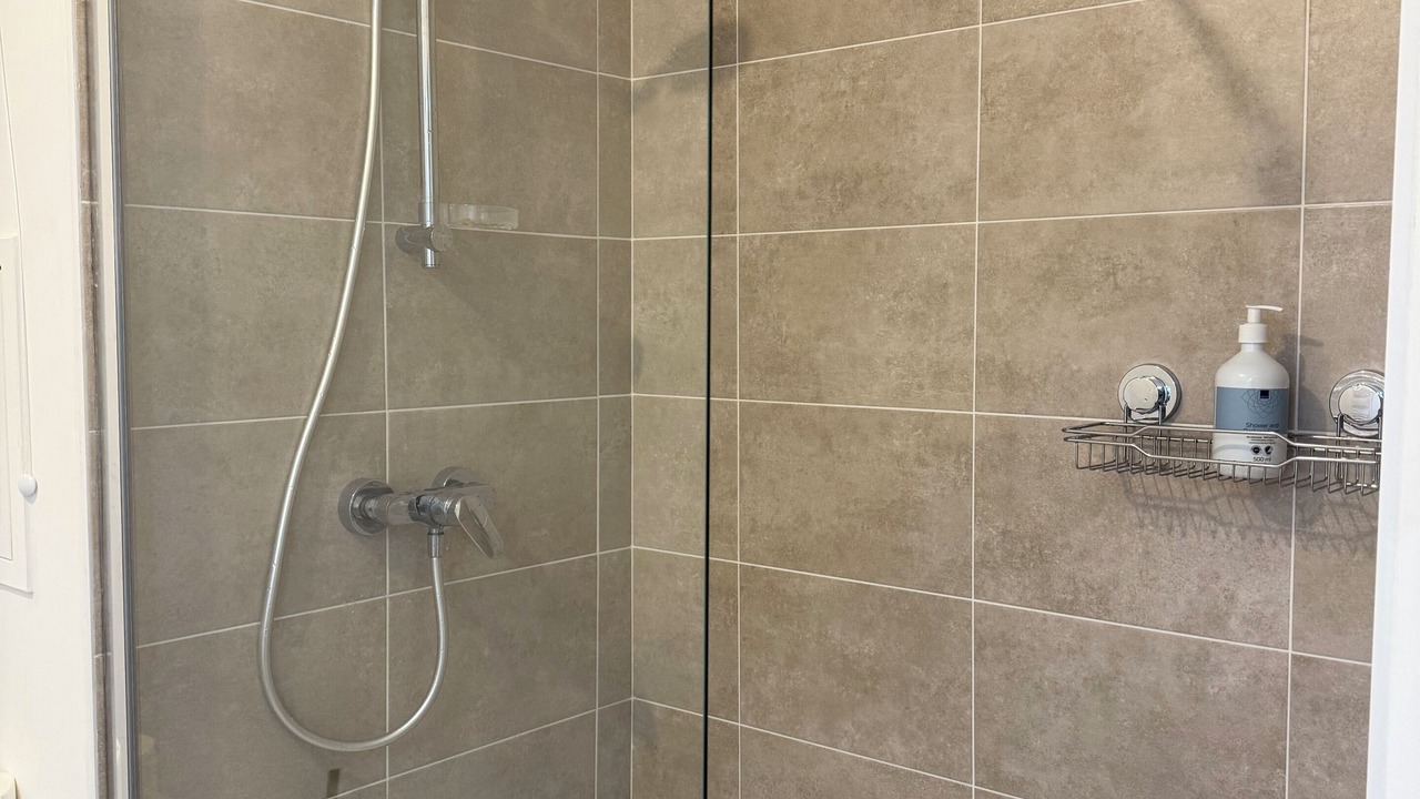 Photo of Bathroom in Persan