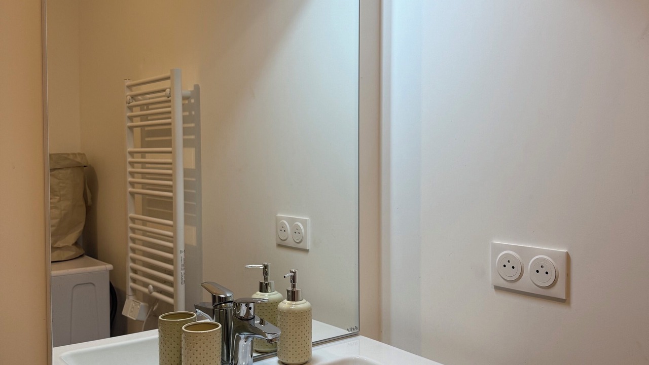 Photo of Bathroom in Persan