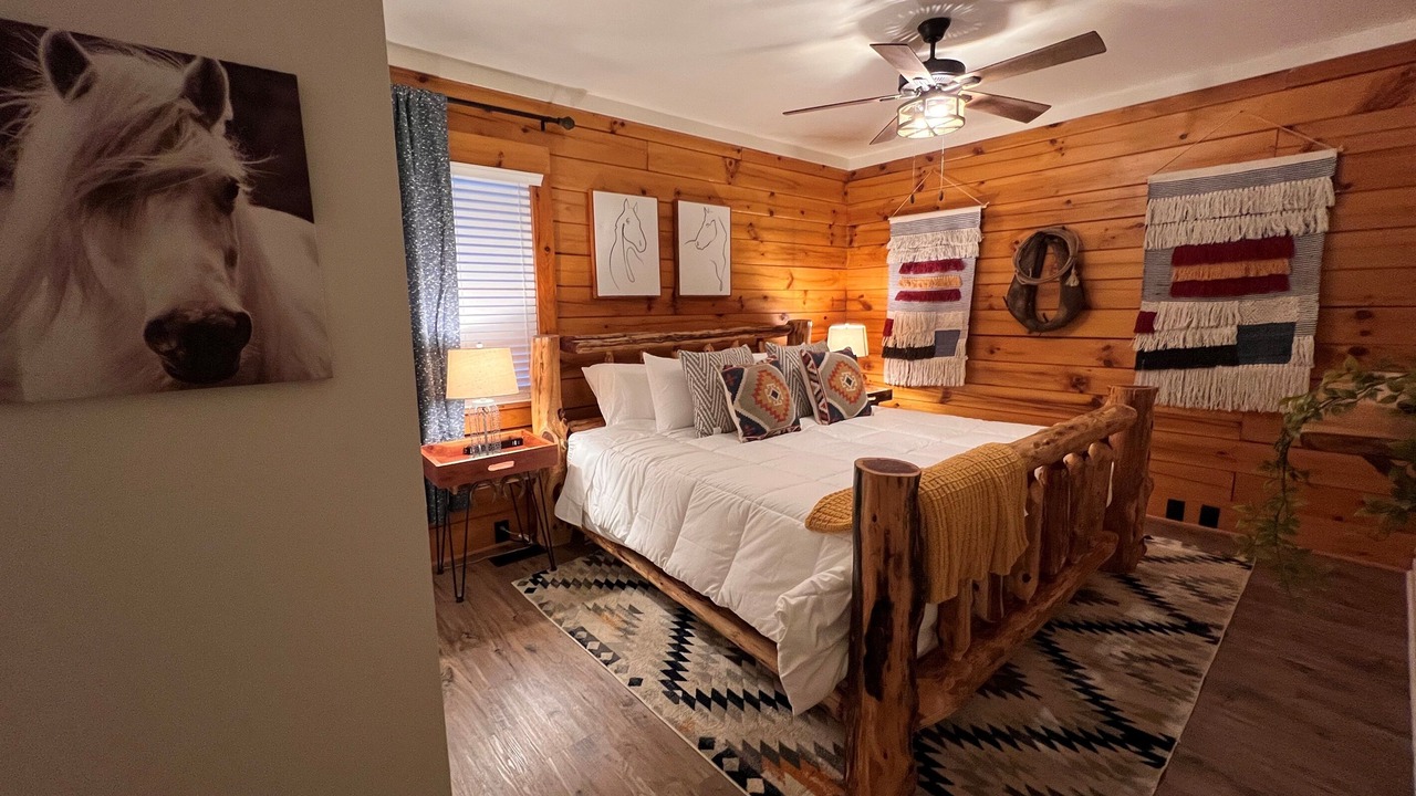 Photo of Bedroom in Hot Springs