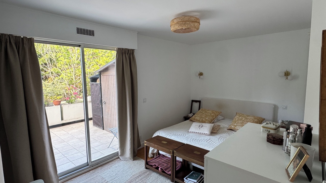 Photo of Bedroom in Garches