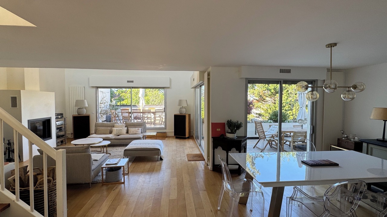 Photo of Livingroom in Garches