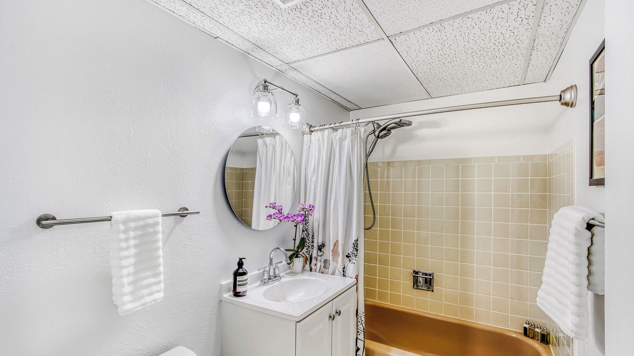Photo of Bathroom in Park East
