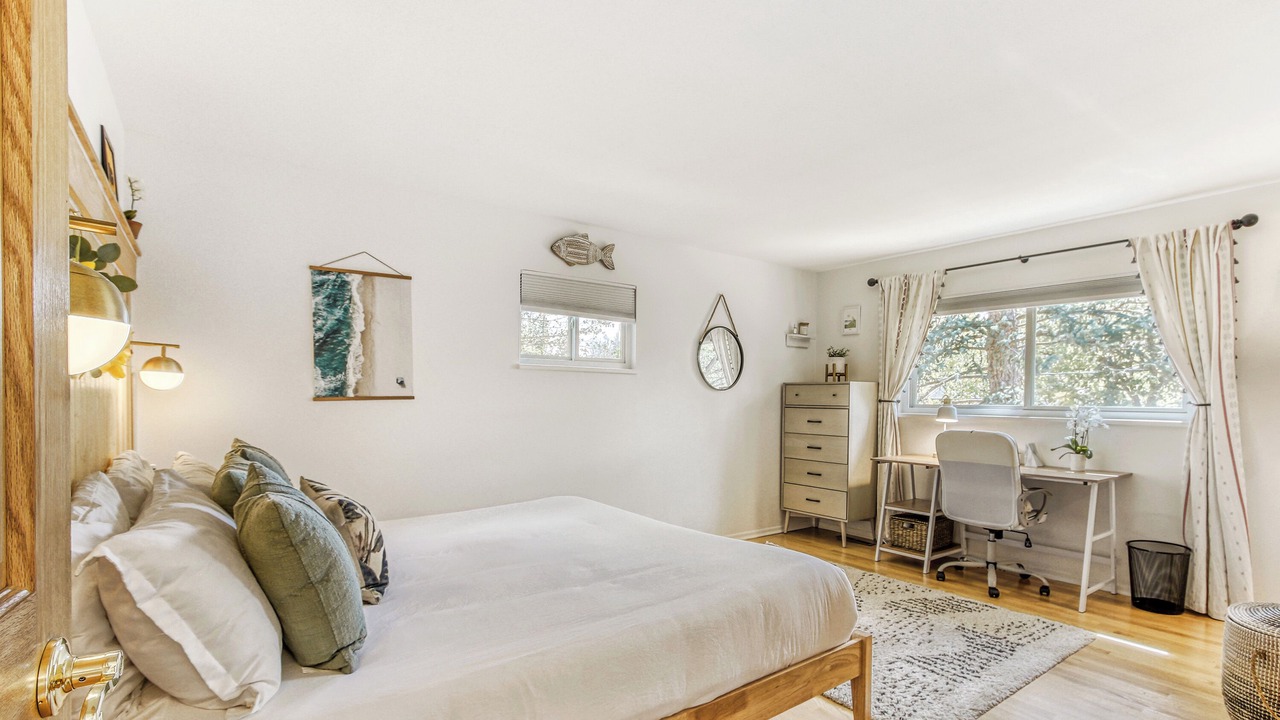 Photo of Bedroom in Park East