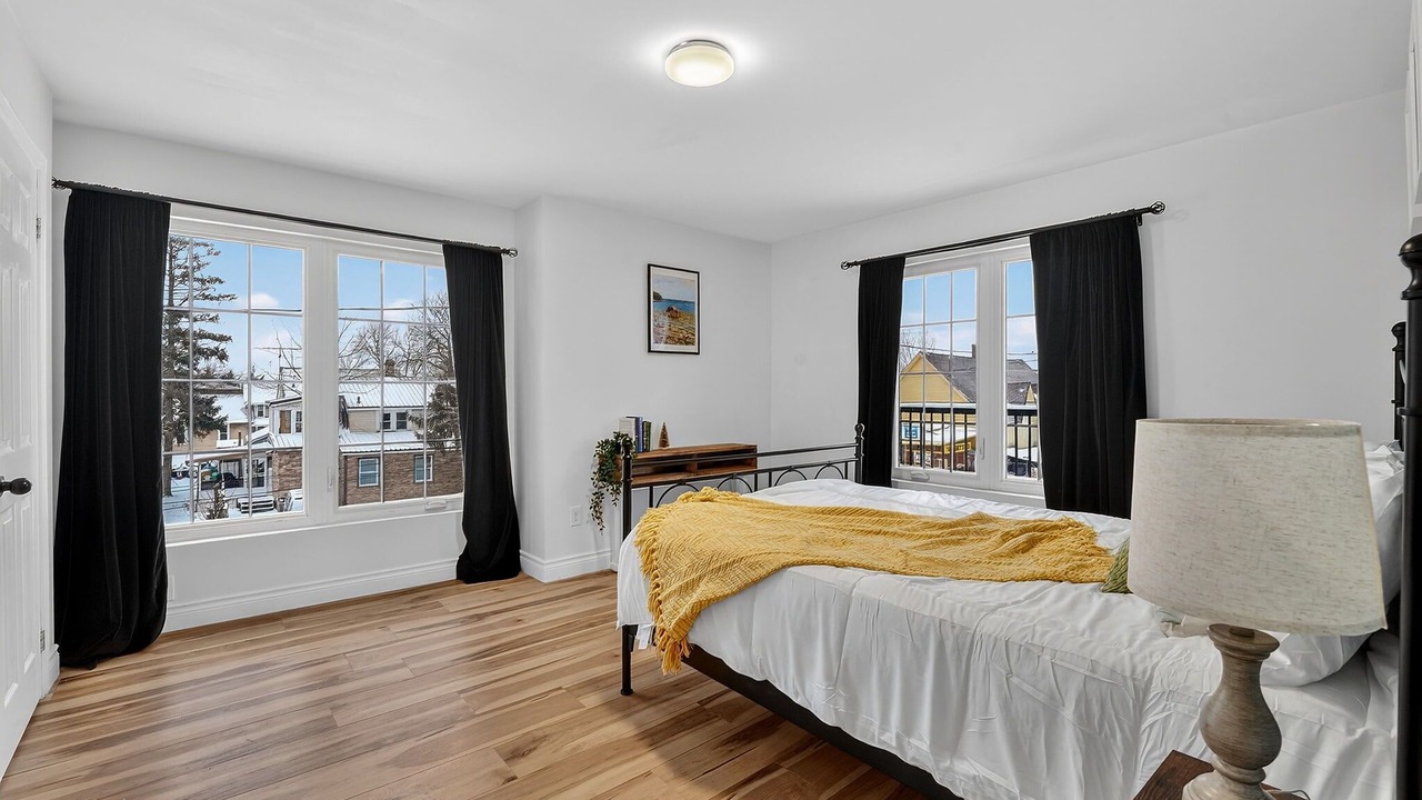 Photo of Bedroom in Port Colborne
