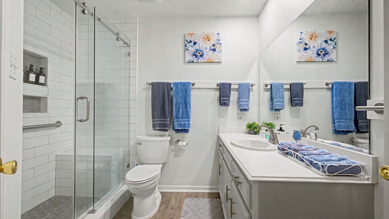 Photo of Bathroom in Jasper
