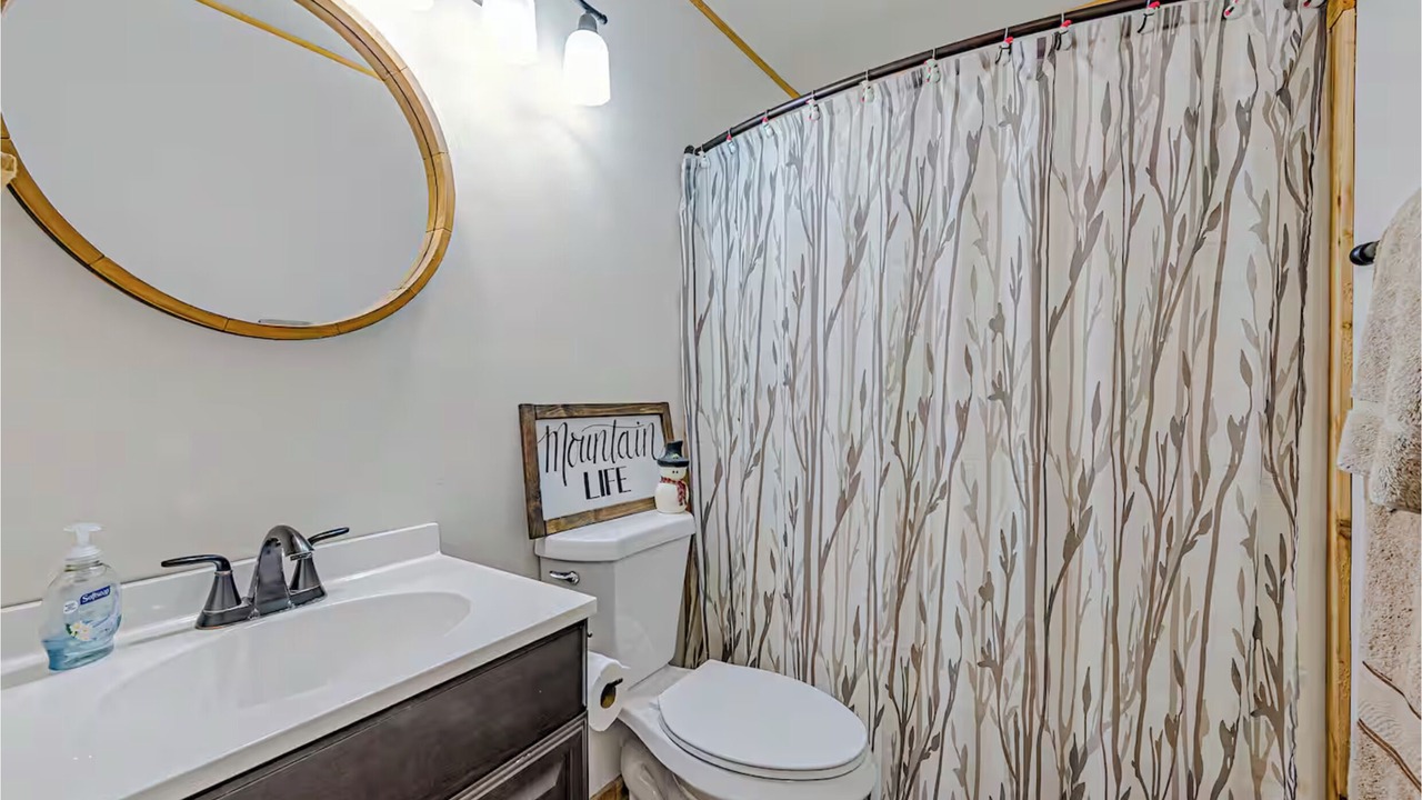 Photo of Bathroom in Hidden Valley