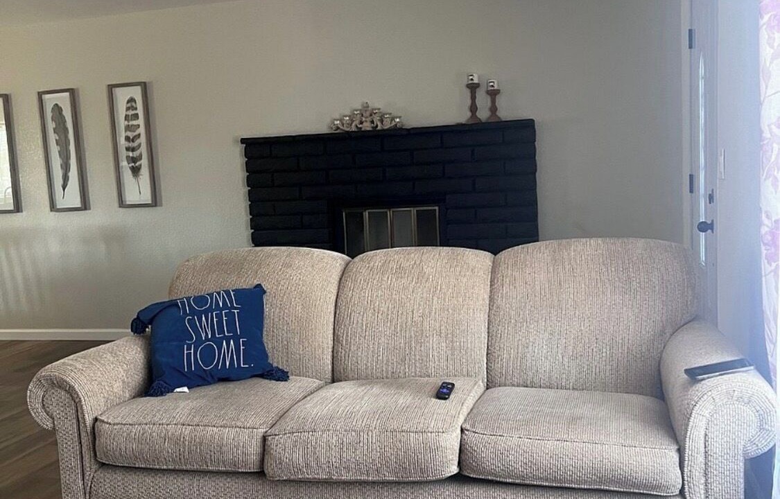 Photo of Livingroom in Victorville