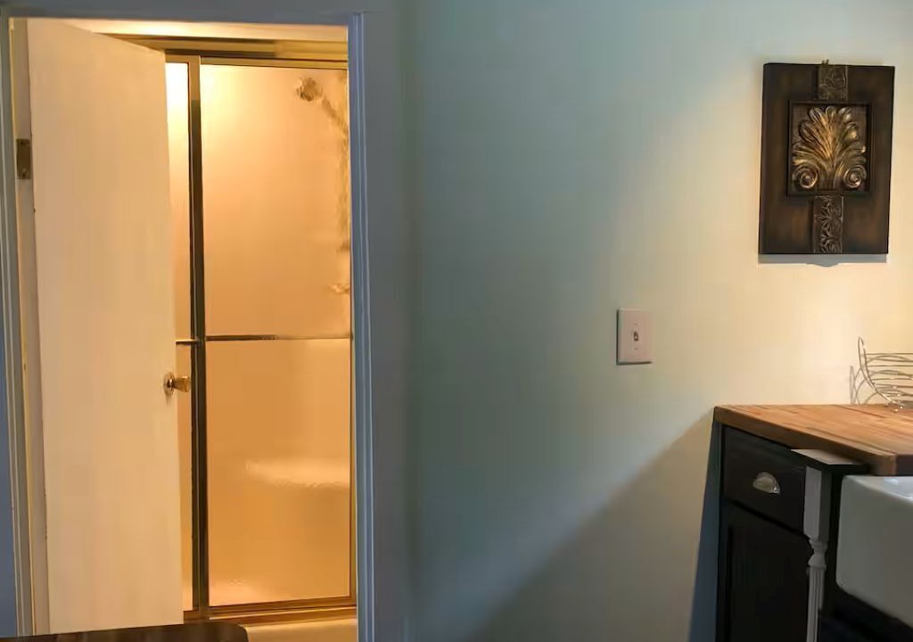 Photo of Bathroom in Ellenburg Depot