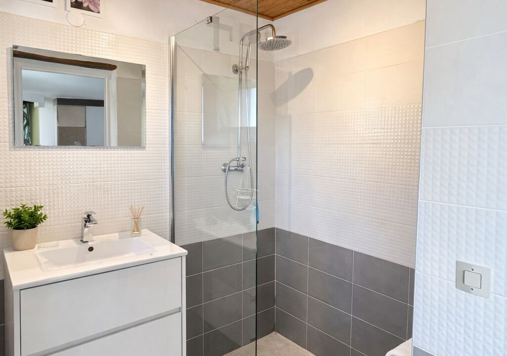 Photo of Bathroom in Saint-Montan