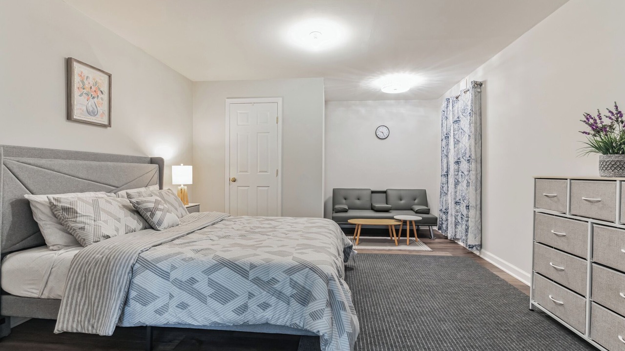 Photo of Bedroom in Dale City