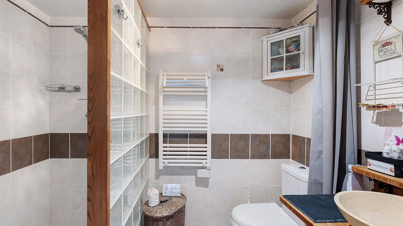 Photo of Bathroom in Montreuil-Bellay