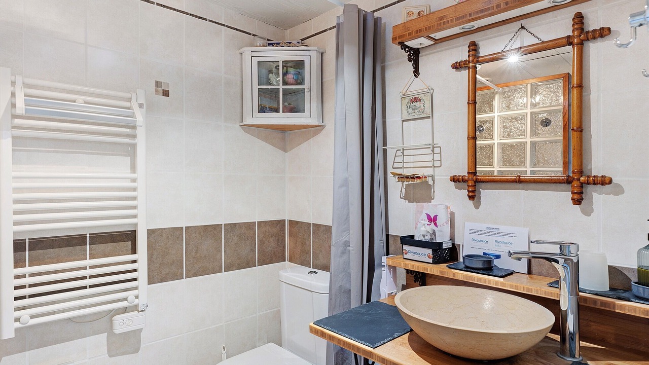 Photo of Bathroom in Montreuil-Bellay