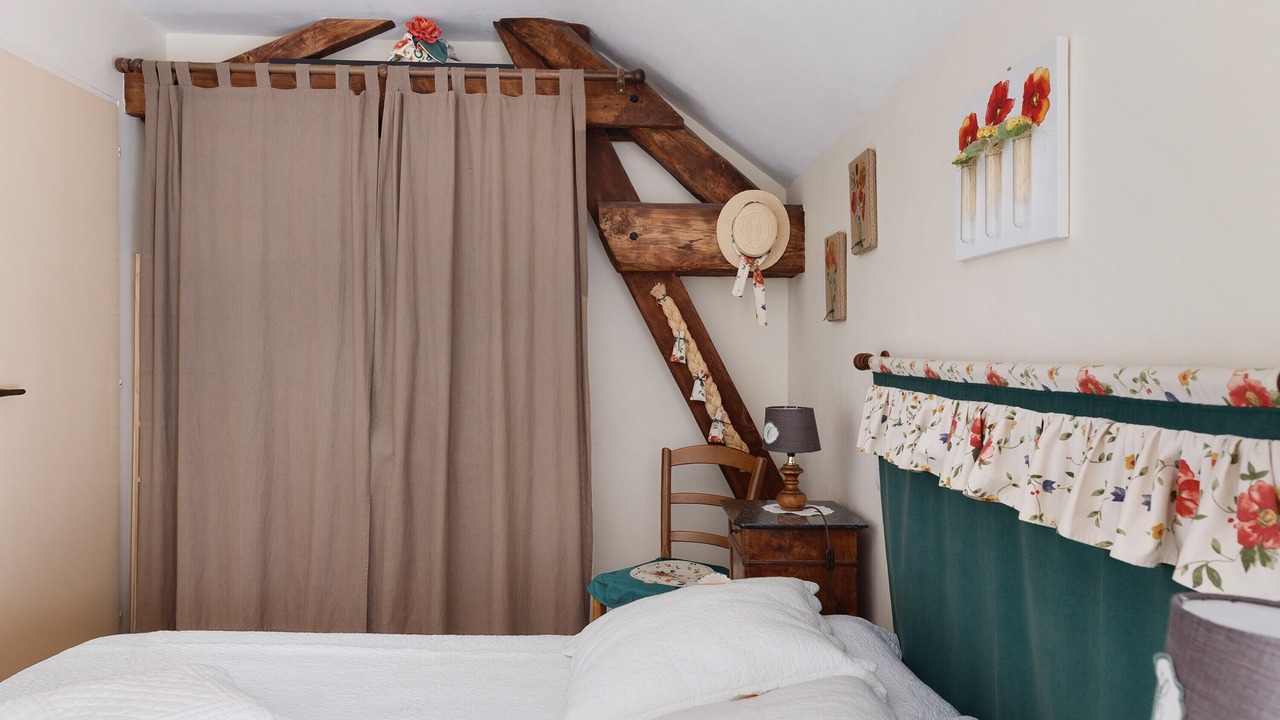 Photo of Bedroom in Montreuil-Bellay