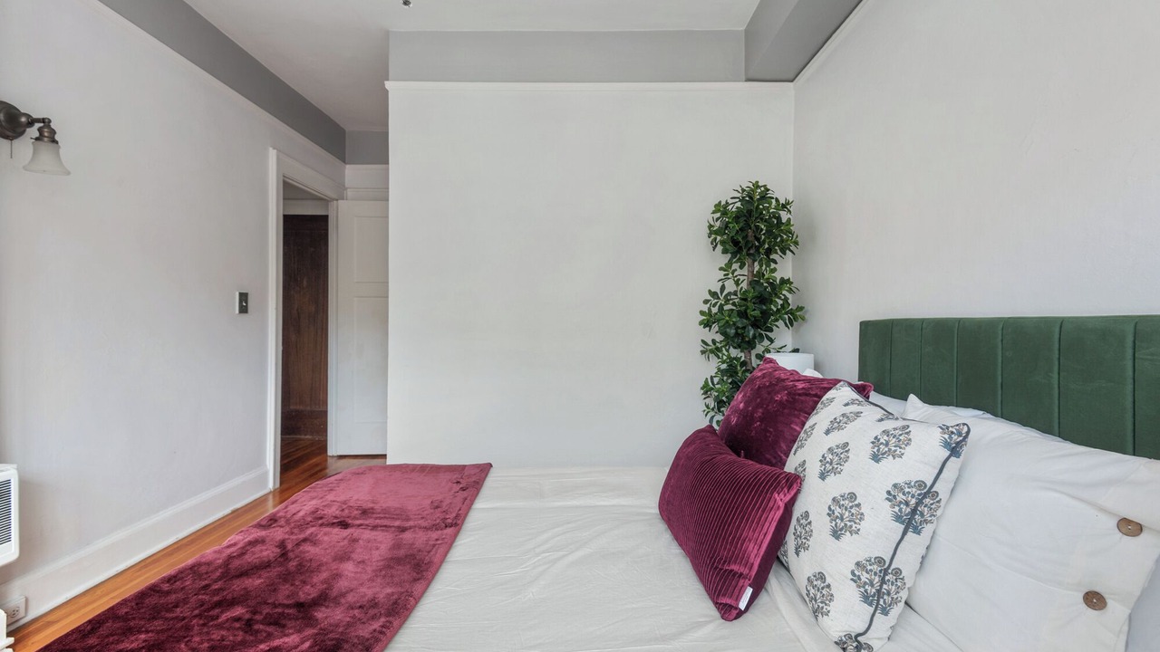 Photo of Bedroom in Nob Hill