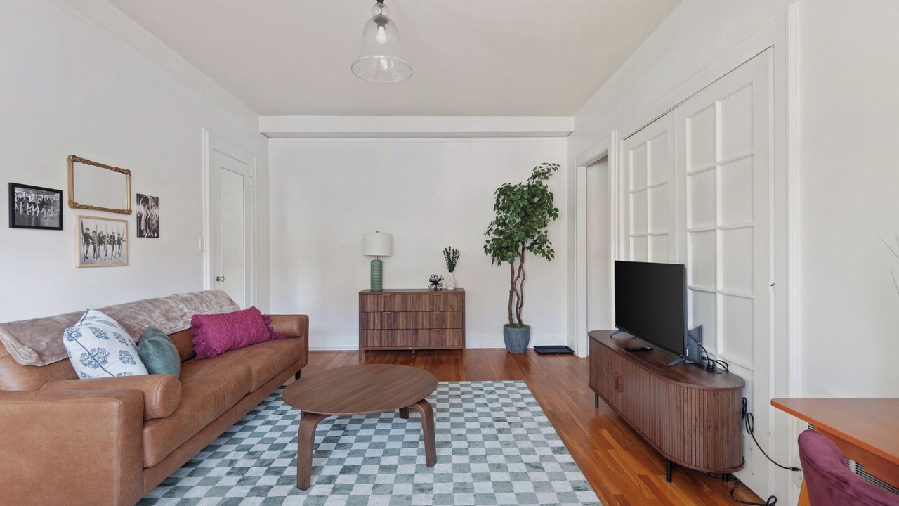 Photo of Livingroom in Nob Hill