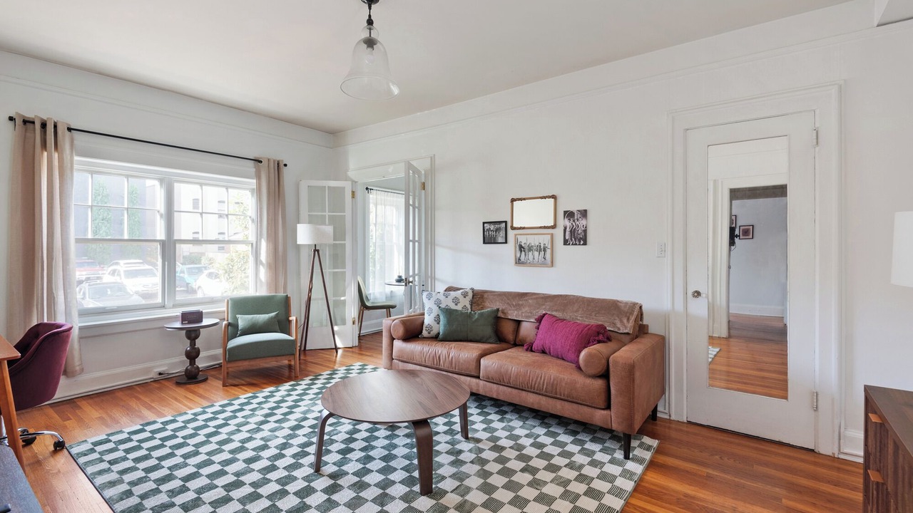 Photo of Livingroom in Nob Hill