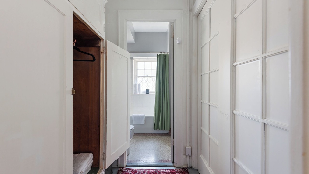 Photo of Bedroom in Nob Hill