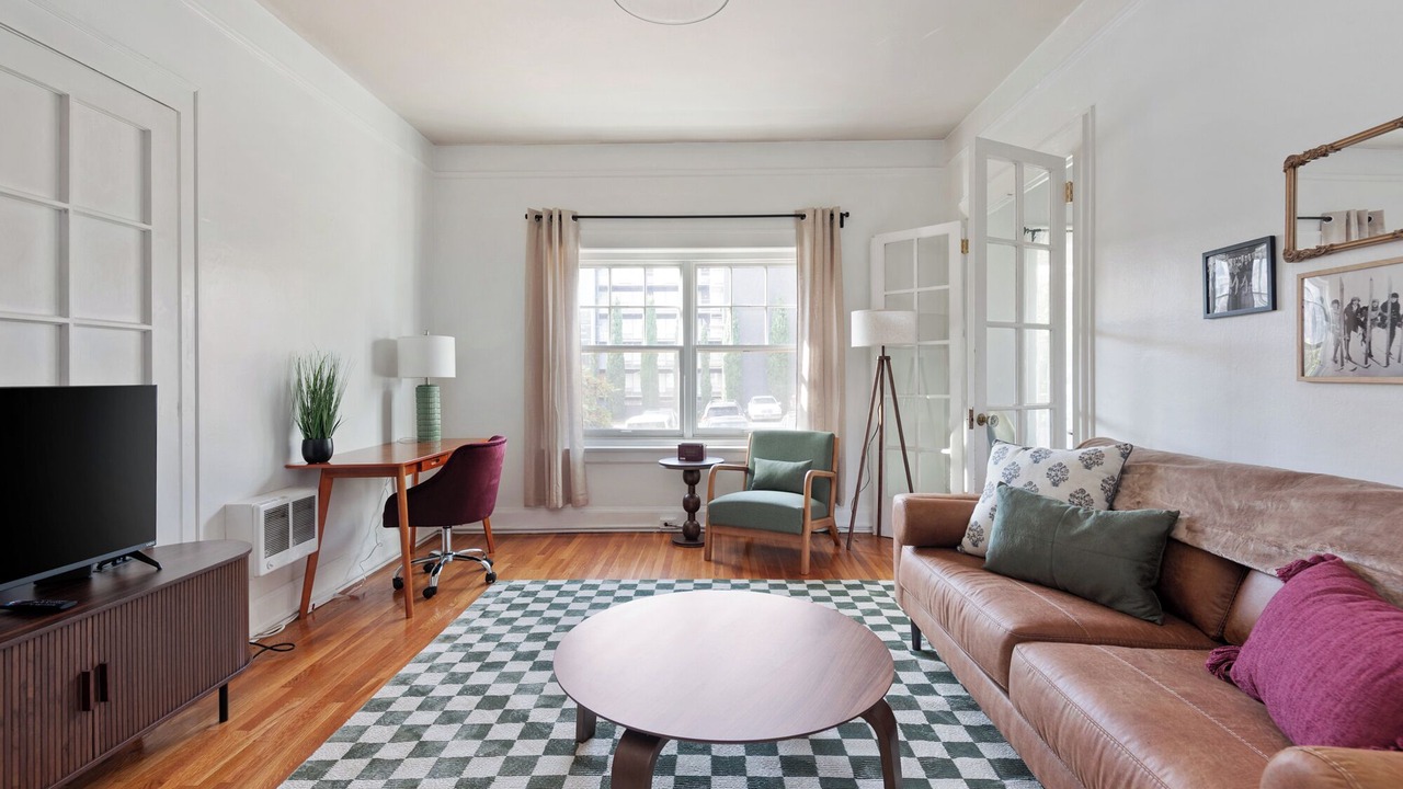 Photo of Livingroom in Nob Hill
