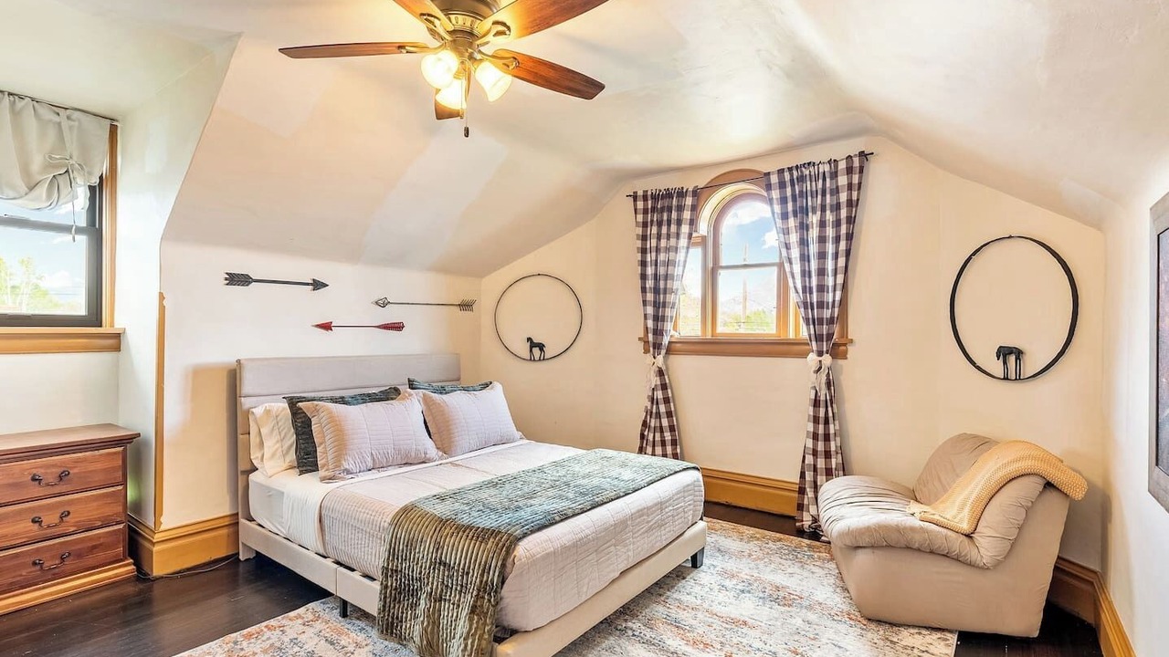 Photo of Bedroom in Lehi