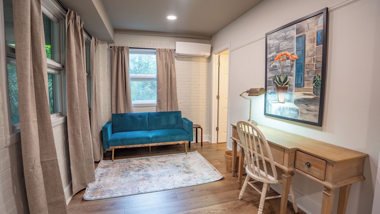 Photo of Livingroom in Canton