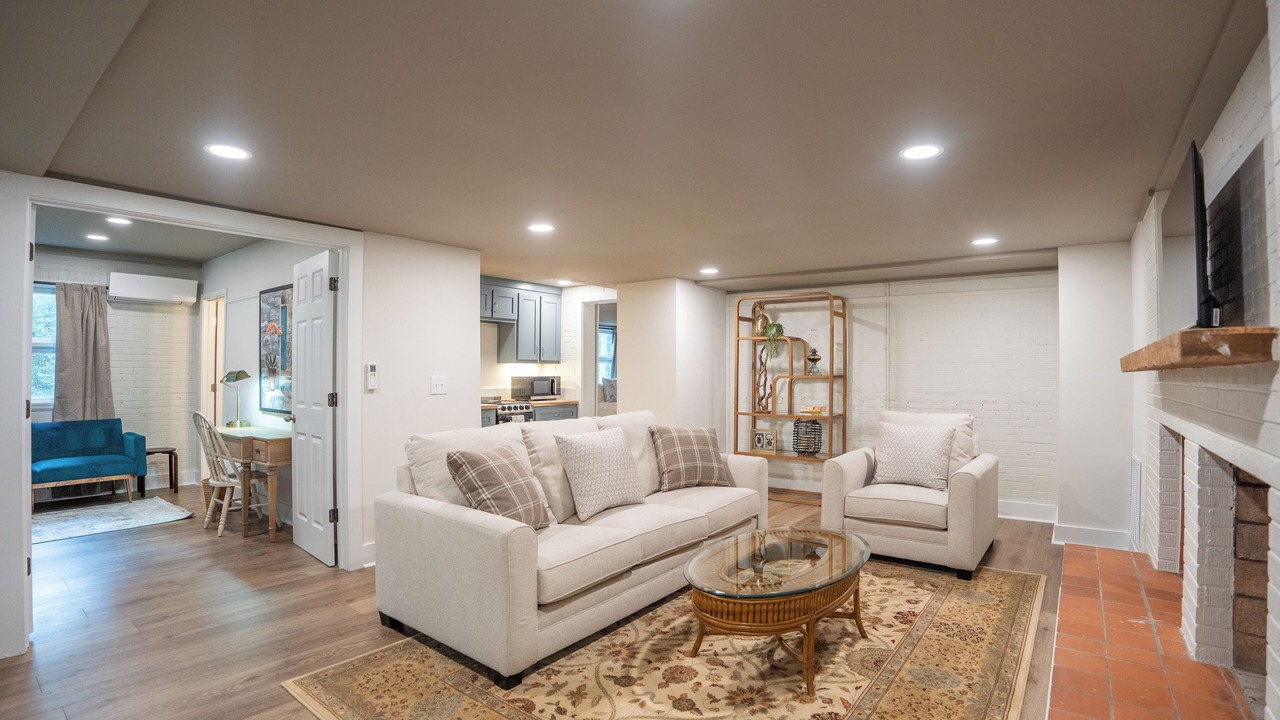 Photo of Livingroom in Canton