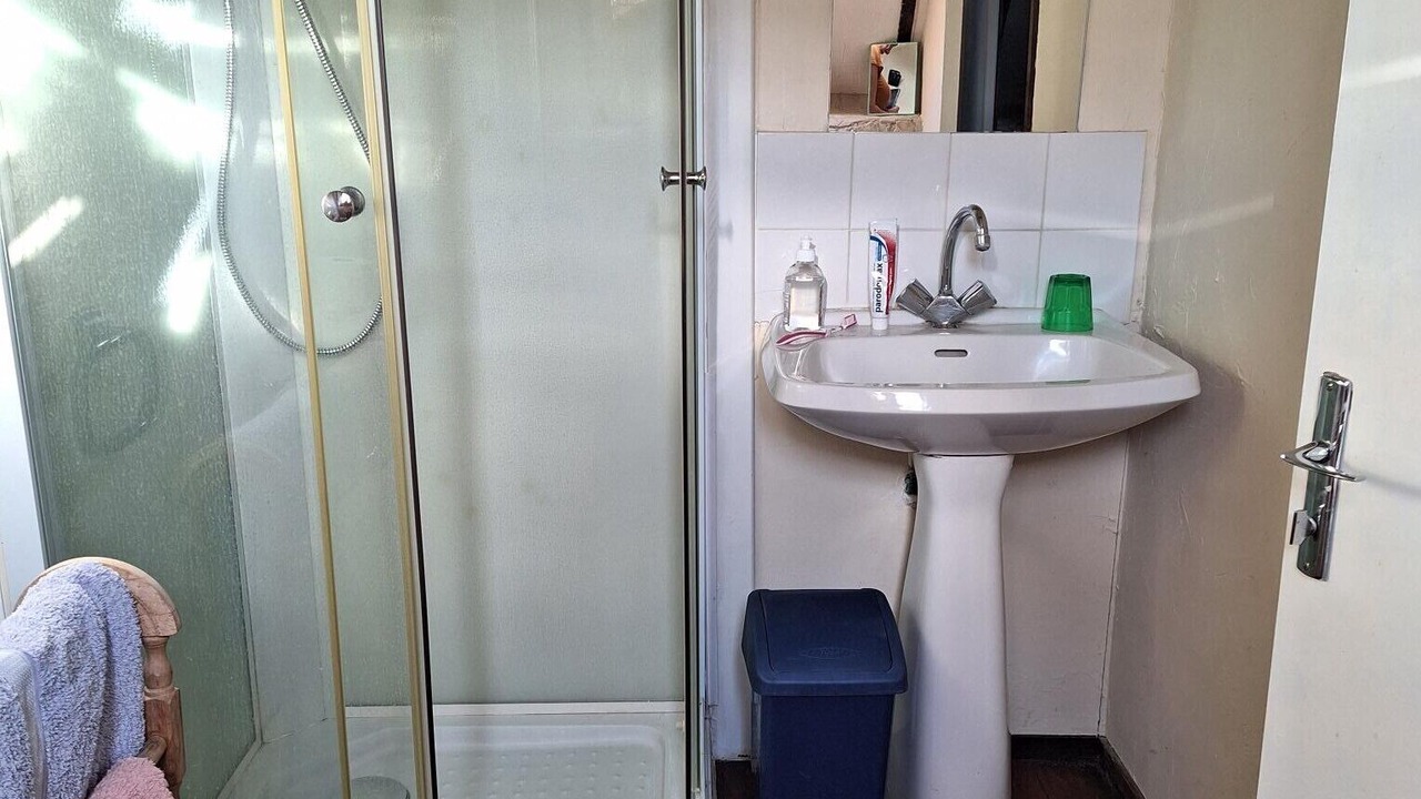 Photo of Bathroom in Allonnes