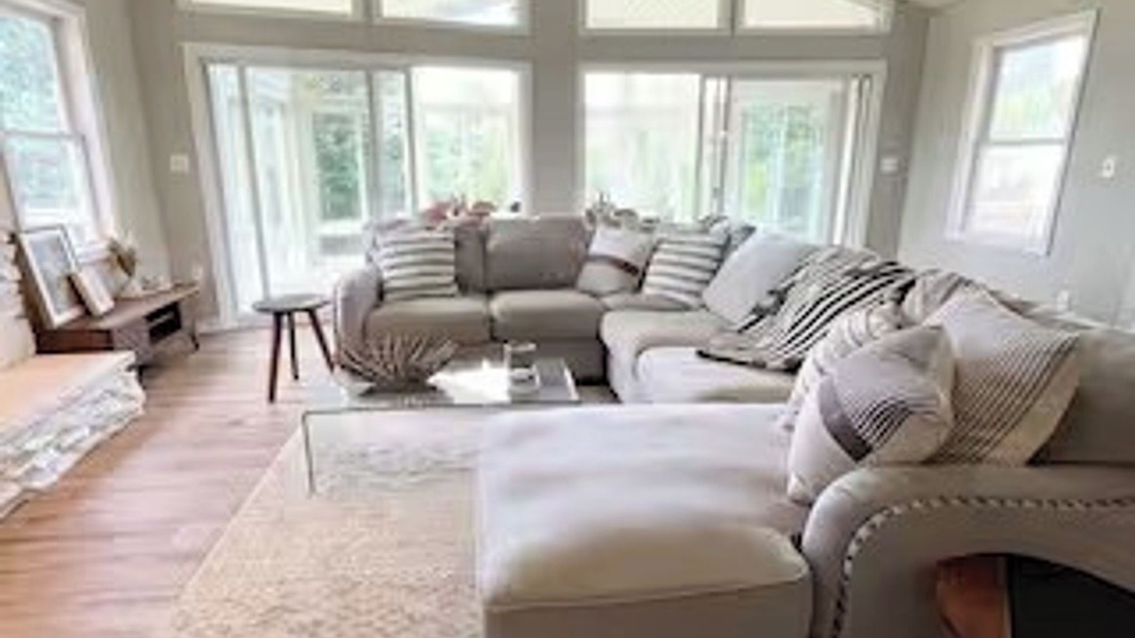 Photo of Livingroom in Twin Oaks