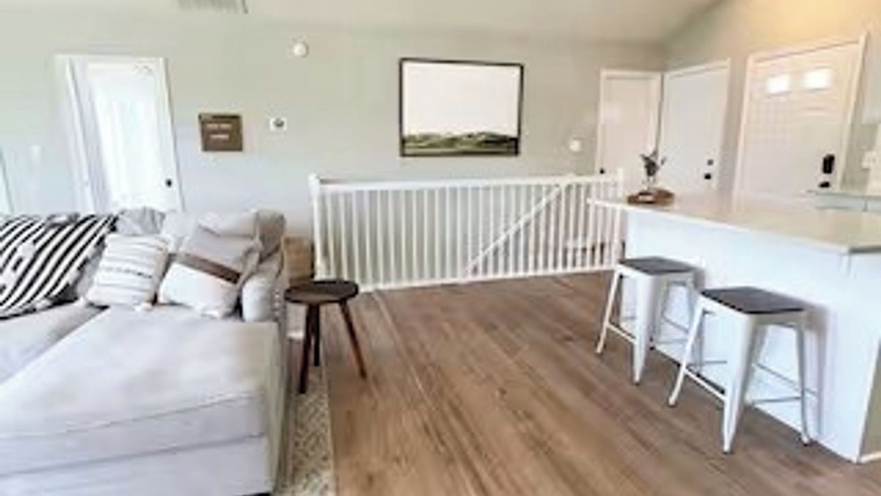 Photo of Livingroom in Twin Oaks