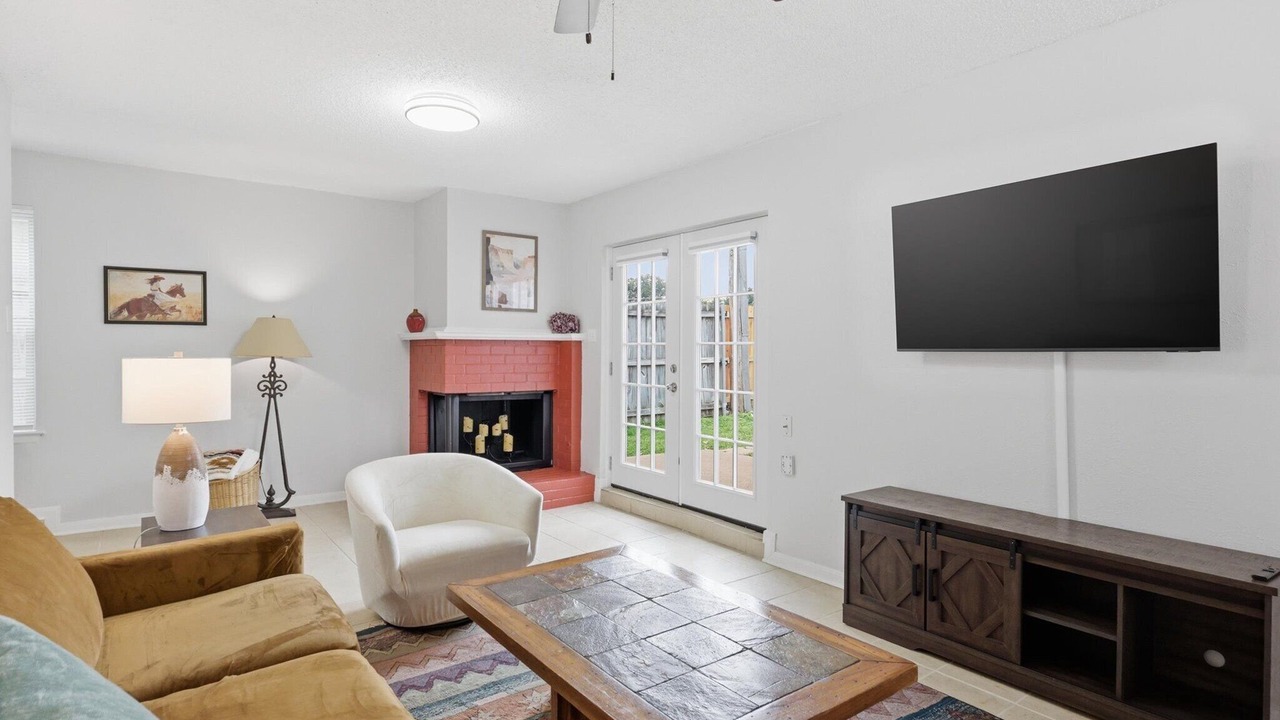 Photo of Livingroom in Fort Worth