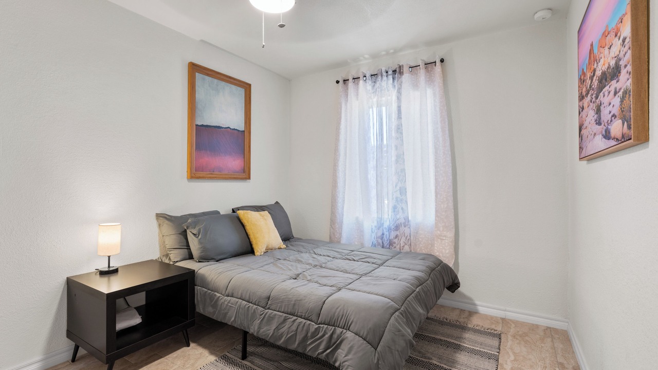Photo of Bedroom in Lakeside