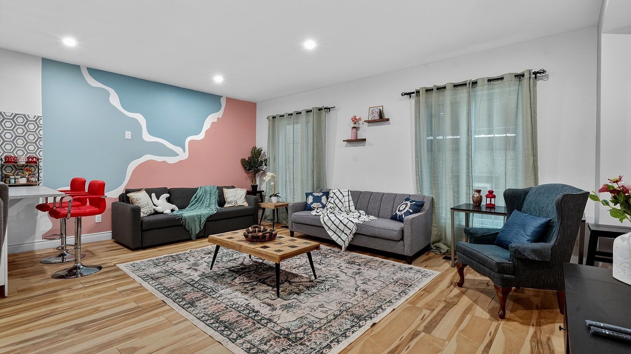 Photo of Livingroom in Port Colborne
