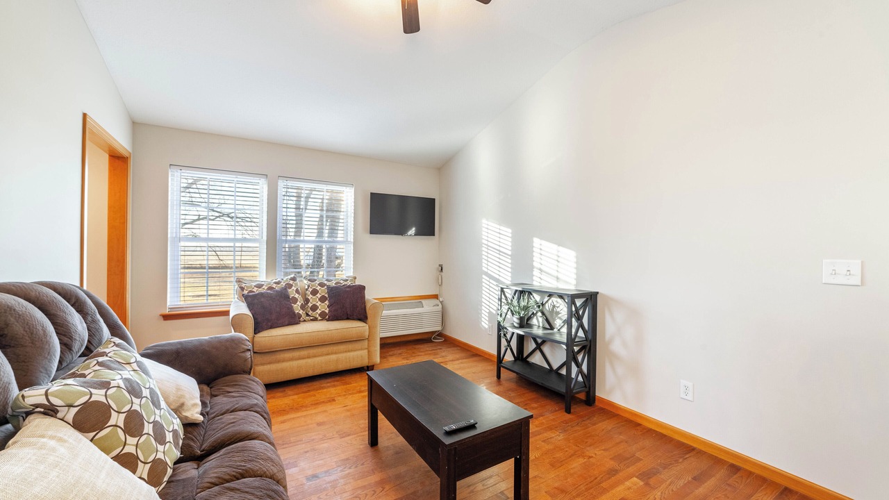 Photo of Livingroom in Hartsburg