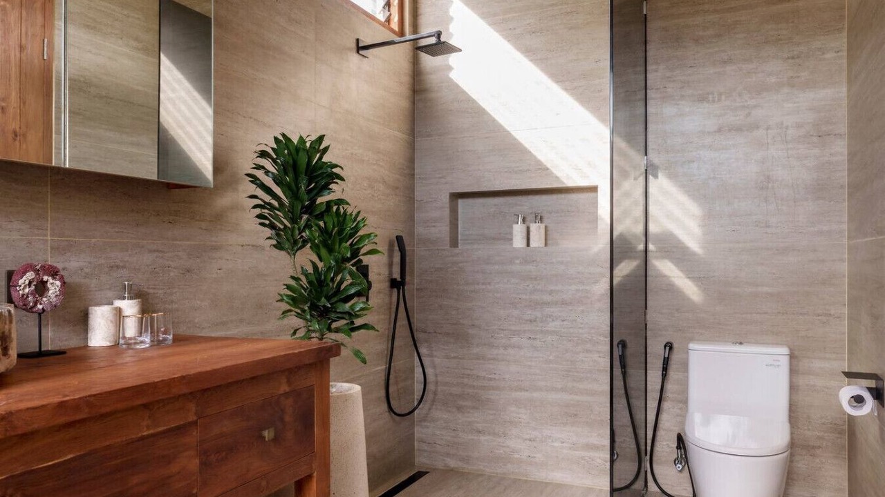 Photo of Bathroom in Suraberata