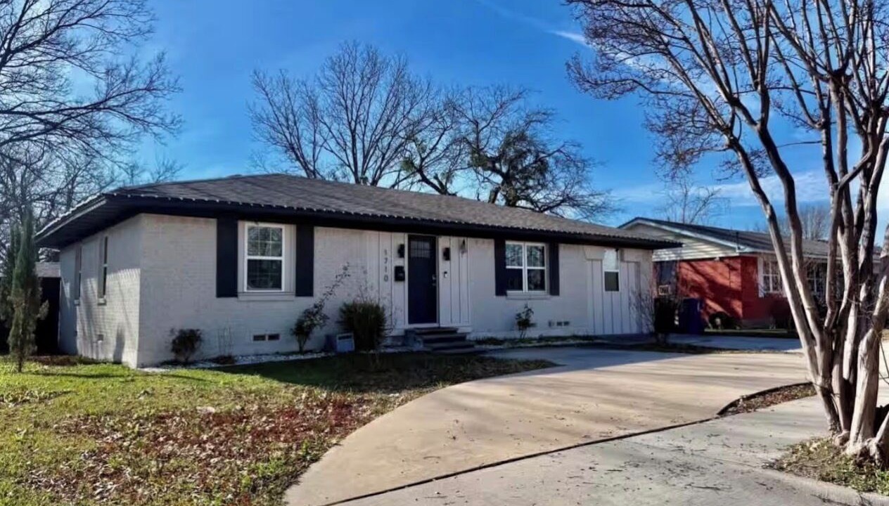 Photo of Outdoor in Garland